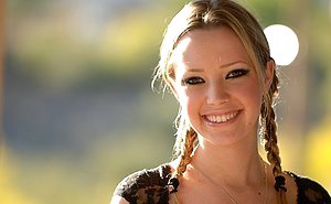 Adorable babe with sexy eyes decides to masturbate with a toy